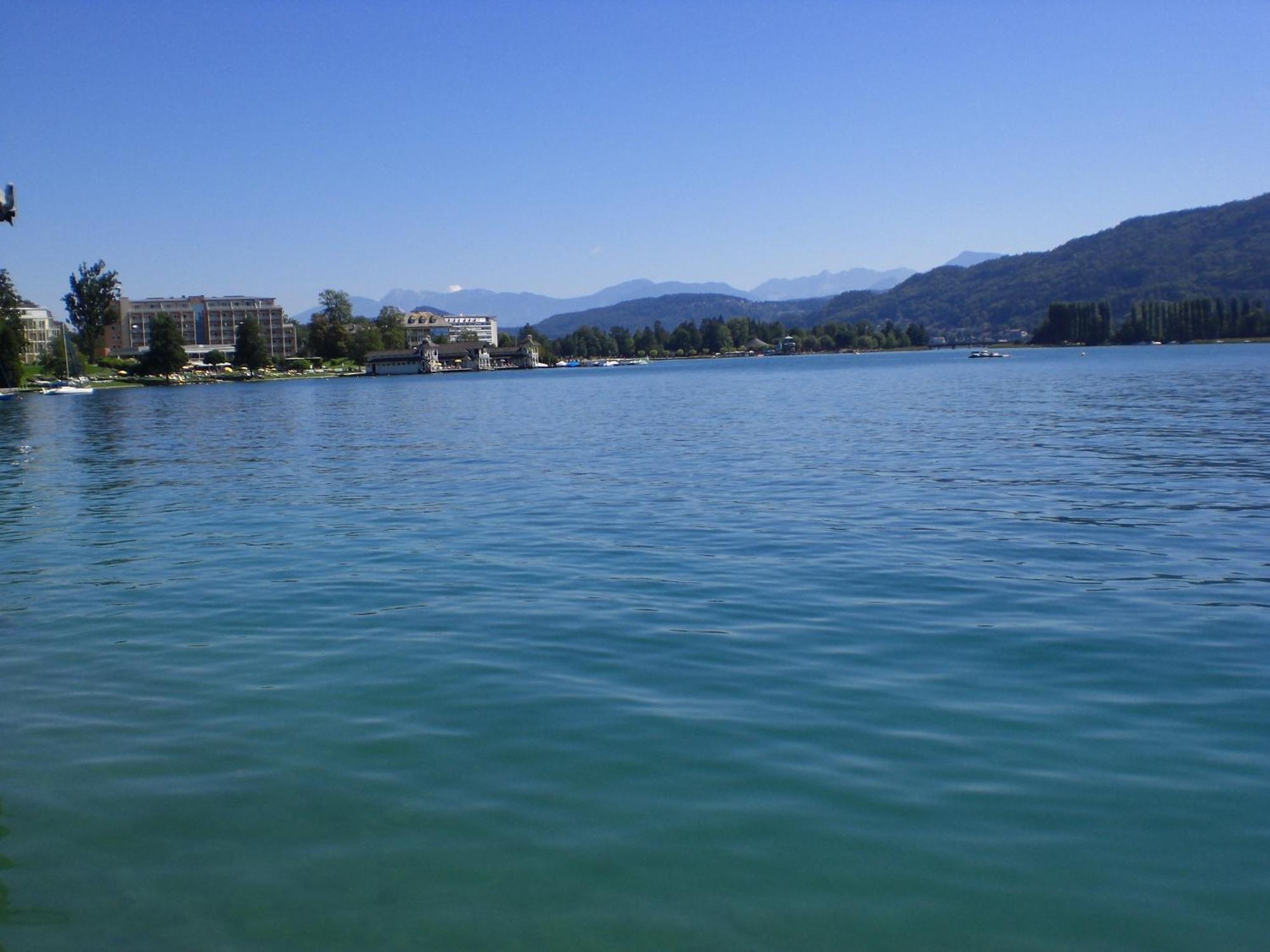 Haus Angelika - Ferienwohnung Woerthersee Portschach am Woerthersee Luaran gambar